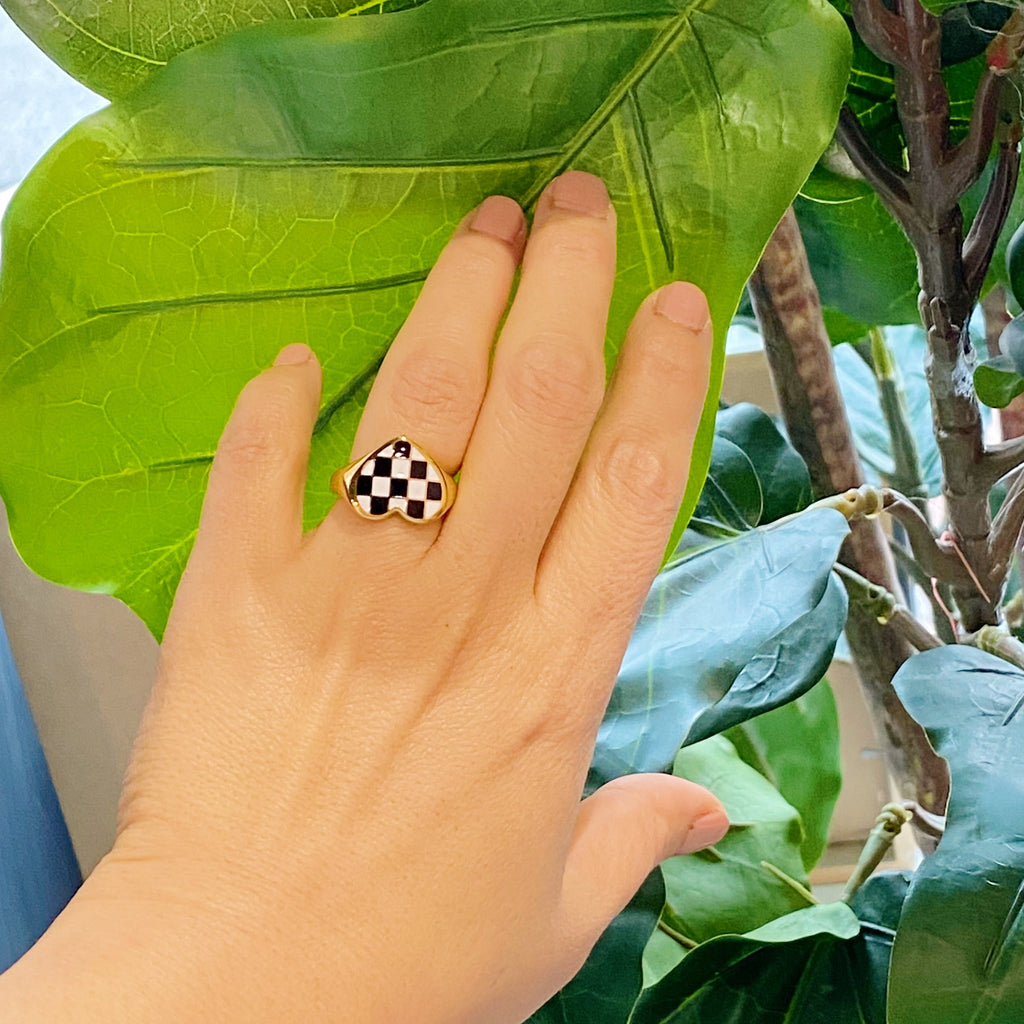 Checkered Heart Signet Ring